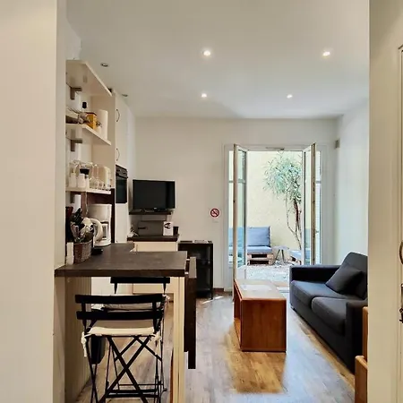 Maison Jeanne By Guys * ניס