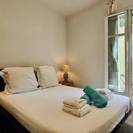 Maison Jeanne By Guys בית נופש *